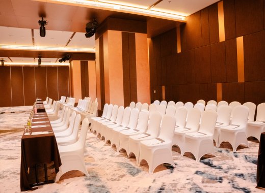 Sakura Meeting Room