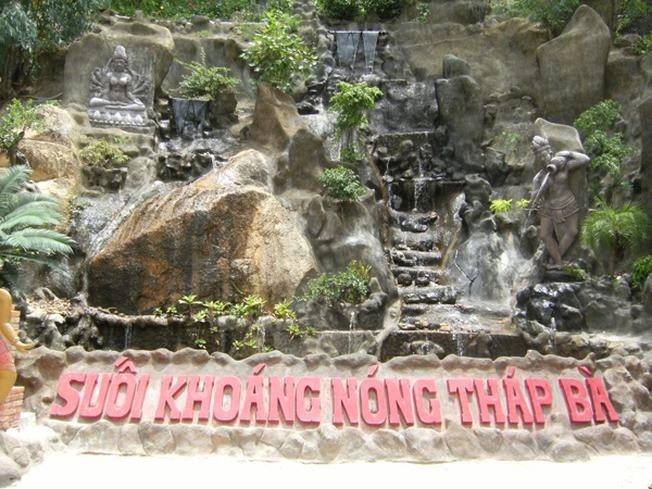 suoi khoang nong thap ba