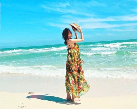 Đi biển mặc gì cho người béo? 20+ mẫu váy che mọi khuyết điểm