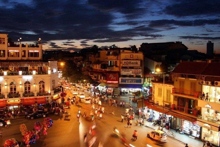 du lich ha noi ve dem