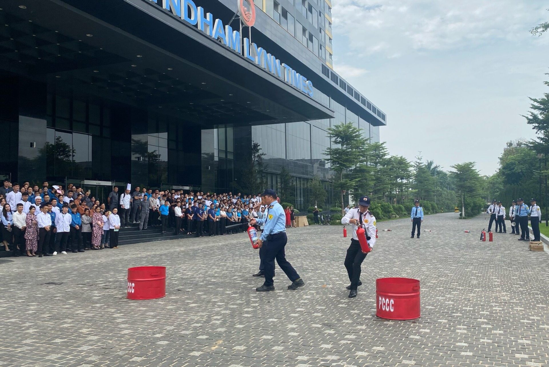 Khu nghỉ dưỡng Lynntimes Thanh Thủy tổ chức chương trình đào tạo PCCC cho đội ngũ cán bộ nhân viên