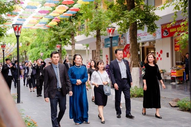 Ghé thăm Lynntimes Thanh Thủy cùng ngài Thống đốc tỉnh Shimane và phái đoàn Nhật Bản
