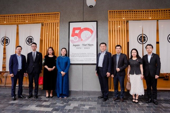 Ghé thăm Lynntimes Thanh Thủy cùng ngài Thống đốc tỉnh Shimane và phái đoàn Nhật Bản