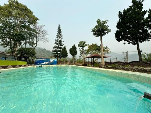 Review trải nghiệm tắm suối nước nóng Hua Pe Điện Biện có gì chơi?