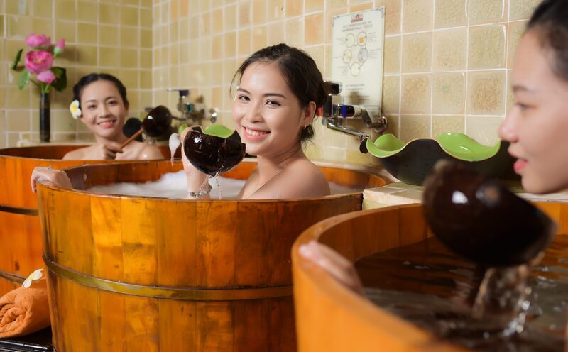 Review trải nghiệm tắm suối nước nóng Hua Pe Điện Biện có gì chơi?