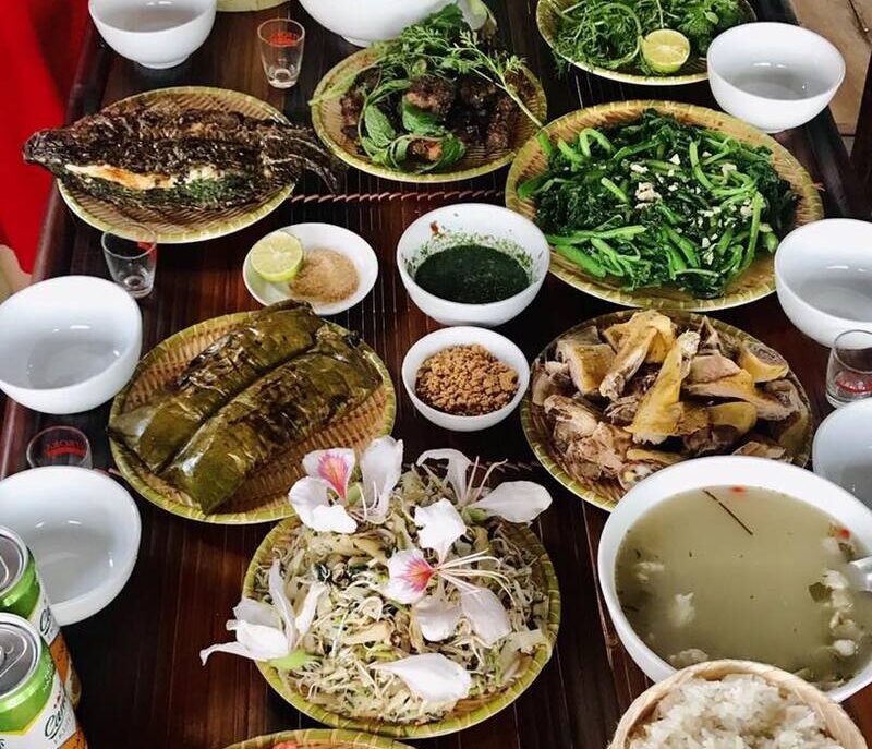 Review trải nghiệm tắm suối nước nóng Hua Pe Điện Biện có gì chơi?