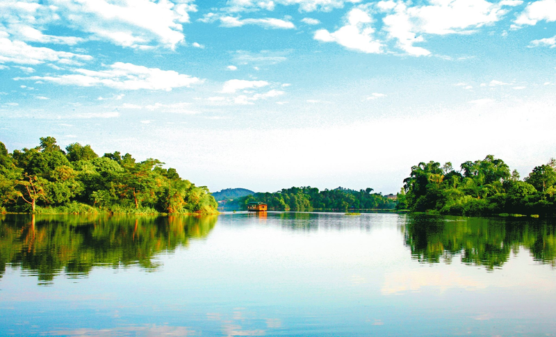 2025-11-dam-ao-chau-3.png