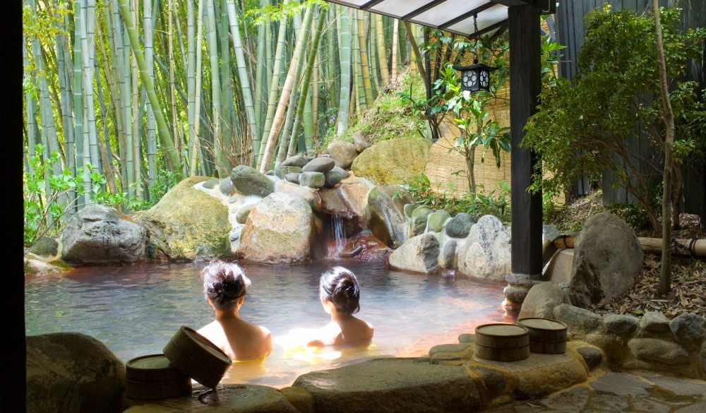 Kinh nghiệm tắm khoáng nóng Kim Bôi từ A-Z cho người đi lần đầu