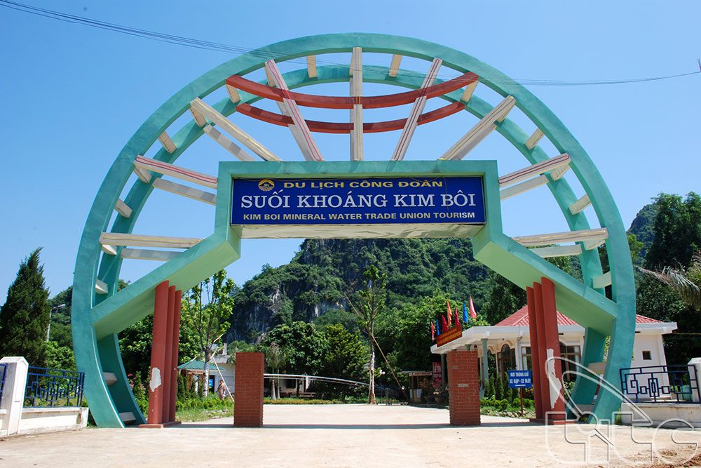 Kinh nghiệm tắm khoáng nóng Kim Bôi từ A-Z cho người đi lần đầu