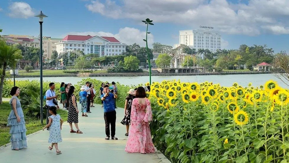 Reivew Công viên Văn Lang: Điểm check-in cực hot đất Tổ